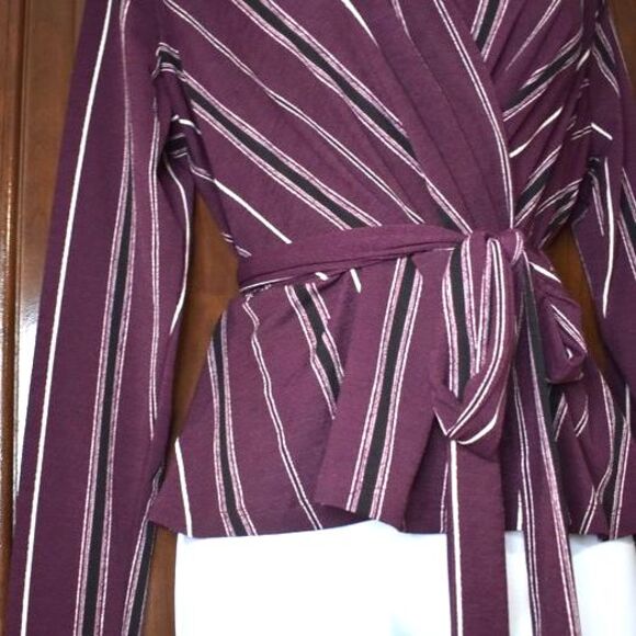 Womens Maroon Burgundy Striped Long Sleeve Blouse Size Medium - Picture 4 of 15